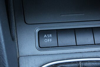 Volkswagen Golf 1,9TDi 77KW, STK 2/2027,DIG.KLIMA, r.v. 2008 - 14