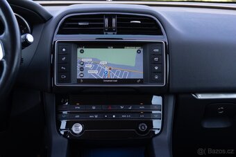 Jaguar F-Pace 2.0 I4 Prestige AWD A/T - 14
