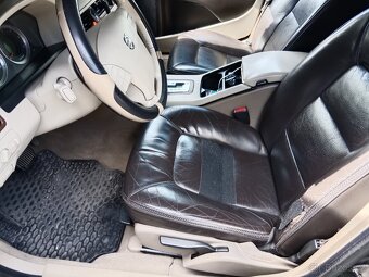 VOLVO XC70 2,4D5 AWD 136kw automat - 14