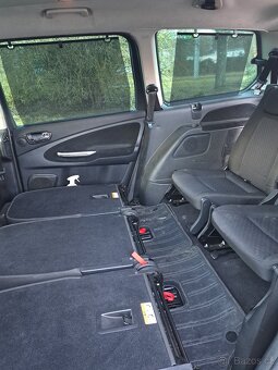 Ford Galaxy - 14