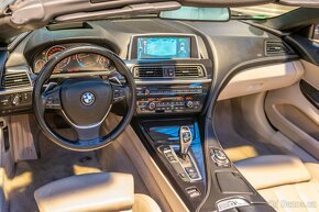 BMW 650i F12 convertible, 4.4 V8 300kw, Navigace, Softclose - 14