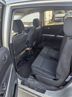 TOYOTA COROLLA VERSO 2.2 130KW - 14