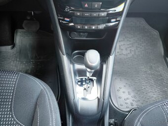 Peugeot 208 1.2PT/81kW Allure AUTOMAT  1.maj, ČR, 37.000km - 14