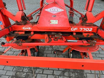 Obraceč sena, píce KÜHN GF 7702 - 14