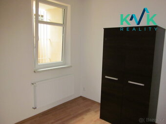 Pronájem bytu 3 + 1, v OV, cihla, 73 m2, ul. Slepá, Karlovy - 14