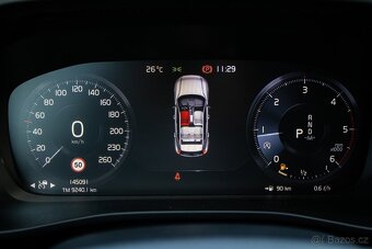 Volvo XC40 D4 Momentum (2018) - 14