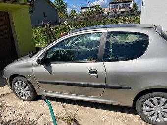 Peugeot 206 1.4, repas hlavy, nový výfuk, TK 8/26, tažné - 14