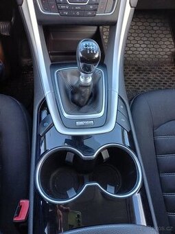 Ford Mondeo combi, 1.6 TDCi, manuál - 14