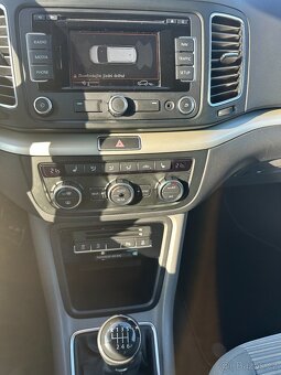 Alhambra 2,0 Tdi 103kW 7míst NAVI tažné - 14