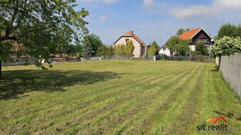 Krásný stavební pozemek v Doubravčicích, 1634 m2, veškeré sí - 14