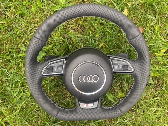 VYHRIVANY AUDI VOLANT - ZREZANY - PERFOROVANA KUZE - 14