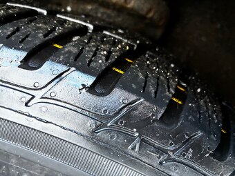 Subaru Outback 2.5i | LPG | manuál | lowrange - 14