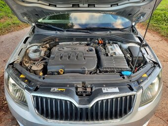 Škoda octavia 2,0 tdi 110 kw 2014 výbava - 14
