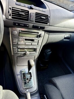 Toyota Avensis 1.8i 95kw automat Aisin - 14