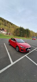 Prodám Hyundai i30 fastback 88kw  rok 2018 - 14