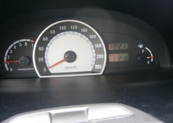 Hyundai Matrix 1.6i 1.maj.,CZ,klima benzín manuál 76 kw - 14