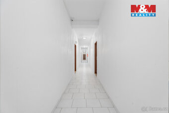 Prodej nájemního domu, 4261 m², Milovice, ul. Topolová - 14