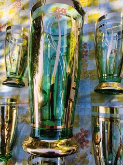 Zelený skleněný džbán a 5 skleniček - 14