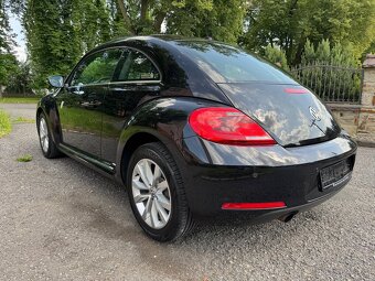 VW Beetle 1,2 TSI 77KW DESING - top stav - serviska - 14