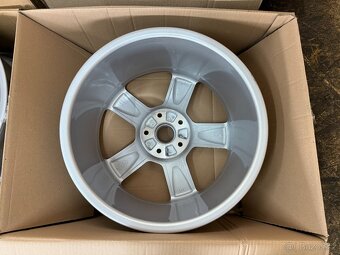 ORIGINÁL ALU KOLA AUDI Q7 4L 4L0601025H 5x130 ET60 9Jx20H2 - 14
