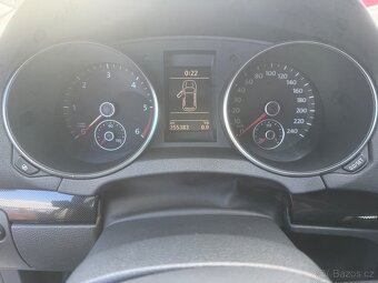 Volkswagen Golf 6 hatchback 2.0 TDI, Nová STK - 14