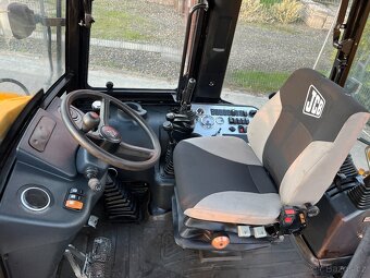 Rýpadlo-nakladač JCB 2CX Streetmaster, 3CX Compact - 14