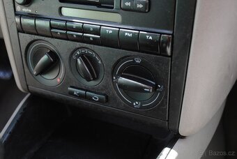 VW GOLF 4 1.4 55kW - klimatizace - naj. 148 000km - 14