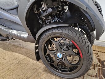 Piaggio MP3 500 hpe Zpátečka LED denní svícení AKRAPOVIČ - 14
