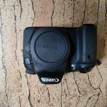 Predám profesionálnu Canon fototechniku - 14