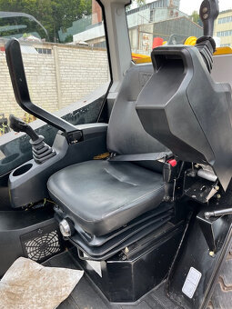 JCB 225 T4 robot - 14