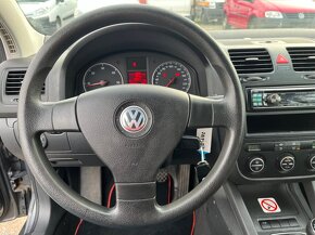 Volkswagen Golf V 1.9 TDi Verze bez DPF BEZ KOROZE - 14