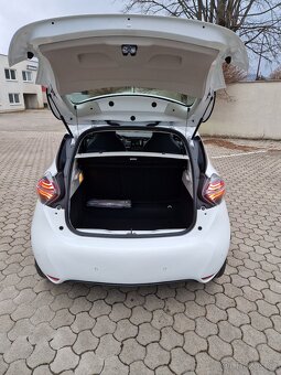 Zoe - 14