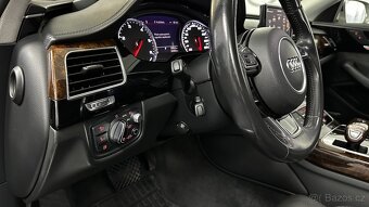 AUDI A8, V8 4.2 / ZACHOVALÝ STAV / TOP VÝBAVA - 14