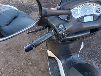 Yamaha x max 125i  cz doklady v ceně - 14