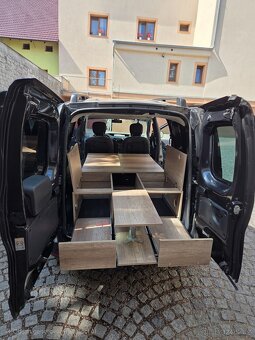 obytná vestavba kempovaci Pick-up MPV spací vestavba - 14