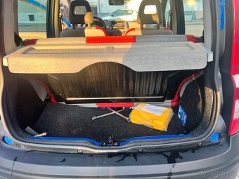 Prodám Fiat Panda 4x4 1.2benzin. 44kw rok 2006 - 14