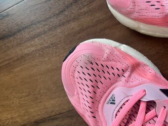 Dámské běžecké boty Adidas Solar Boost - 14