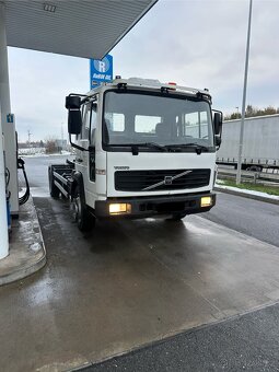 VOLVO FL 12.180 nosič kontejneru. - 14