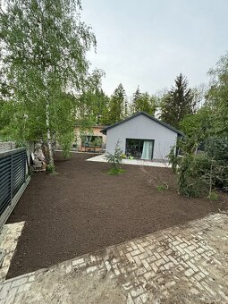 Realizace zahrad, práce s mininakladačem Vermeer - 14