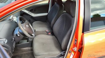 Toyota Yaris 1,0i - 51kw. HEZKÝ STAV - 1 MAJITEL. EURO 4 - 14
