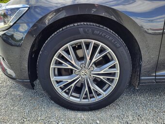 VW Passat Variant 2.0 TDi BMT 110kW DSG COMFORTLINE - 14