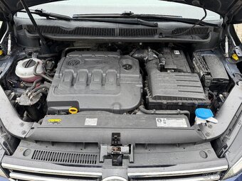VW Touran 2017 1.6tdi 85kw Webasto Panorama 7míst Tažné - 14