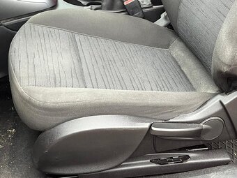 Opel Astra GTC 1.4 Turbo 140k Enjoy 2015, 103 kW, 65 300 km - 14