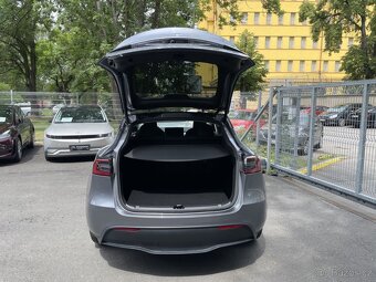 Tesla Y Long Range 4WD 12/2024 - 14