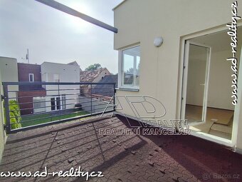 Prodej koncového řRD 4+1 [125m2] se zahradou, 2x parking, Če - 14