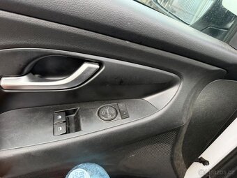 Hyundai I30 1.5i start plus pojizdne 2022 - 14