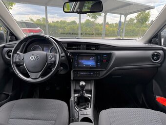 Toyota Corolla 1.3 VVT-i 73 kw / 2017 / sedan - 14