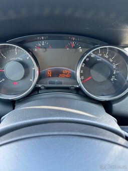 Peugeot 5008 1,6 eHDi, r.v. 2014,7 míst, AUTOMAT, tažné zař. - 14