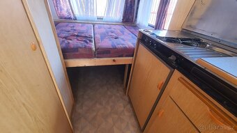 Karavan Knaus 1000 kg, předstan - 14