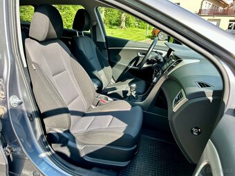 Hyundai i30 KOMBI 1.6i 88KW ČR - 14